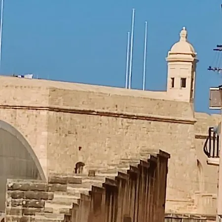 Deck 3 Savynomad Harbour Residences Wow Views