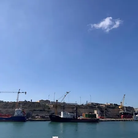 Deck 3 Savynomad Harbour Residences Wow Views * Cospicua