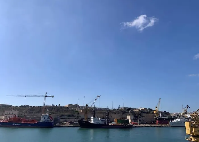 Deck 3 Savynomad Harbour Residences Wow Views * Cospicua